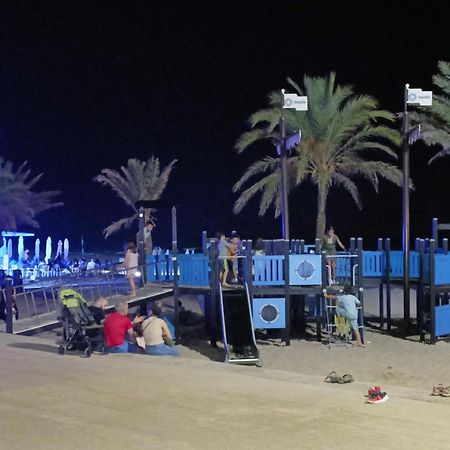 Mare De Deu, Vivienda Vacacional Para Familias Y Mayores De 25 Anos En El Grao De Gandia-Playa Playa de Gandia Exterior foto